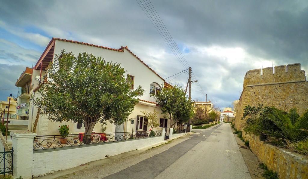 Appartamento Venezian Castle House Kíssamos Esterno foto
