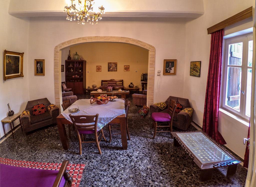 Appartamento Venezian Castle House Kíssamos Esterno foto