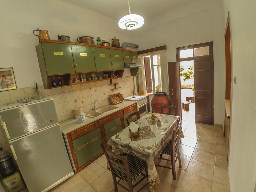 Appartamento Venezian Castle House Kíssamos Esterno foto