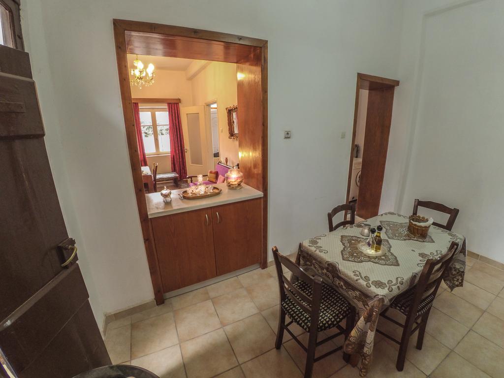 Appartamento Venezian Castle House Kíssamos Esterno foto