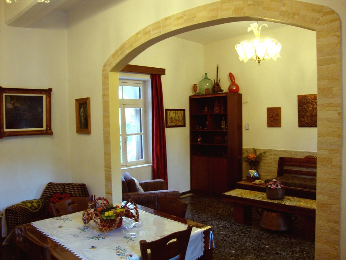 Appartamento Venezian Castle House Kíssamos Esterno foto